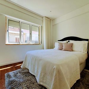 Praca Do Chile Deluxe By Lisbon Village Apartments